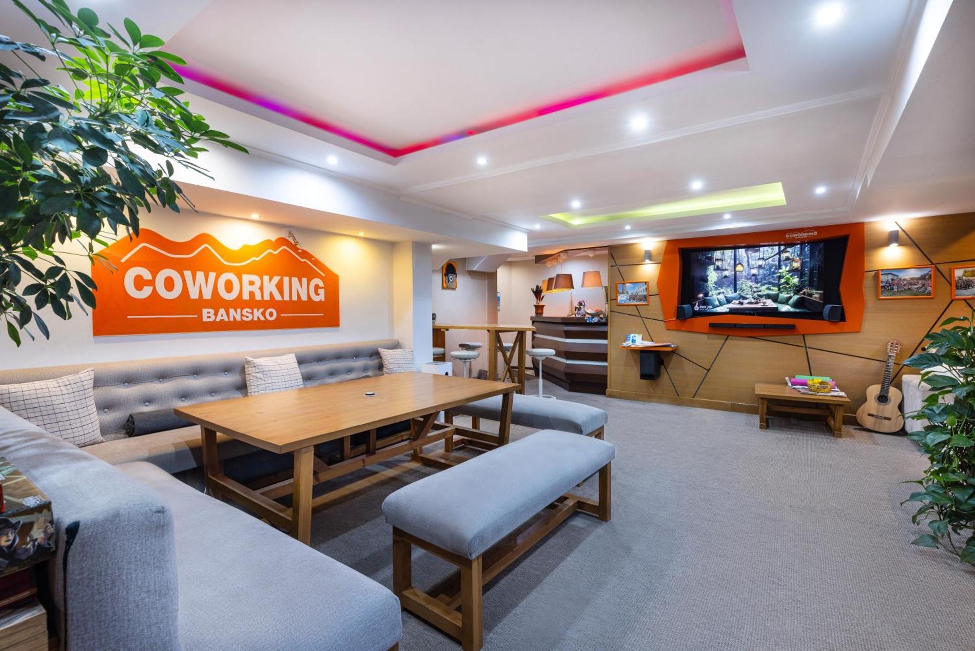 Coliving Bansko, The Social Hotel By Networking Premium Exterior photo